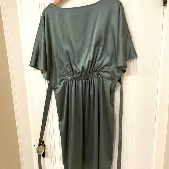 Sage Green Belted H&M Dress (Size 14) - Picture 3 of 5